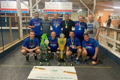 São peregrino, de Nova Prata, campeão da 46ª edição do campeonato estadual de trios - Dia da bocha 2023 em Arroio Texeira. <!-- NICAID(15381776) -->