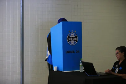 Ronaldo Bernardi / Agencia RBS PORTO ALEGRE,RS,BRASIL.2025,11,08.Eleições para presidente do Grêmio.(RONALDO BERANARDI/AGENCIA RBS).<!-- NICAID(16163587) -->