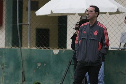 Mauricio Salgado, técnico das Gurias Coloradas<!-- NICAID(15164233) -->