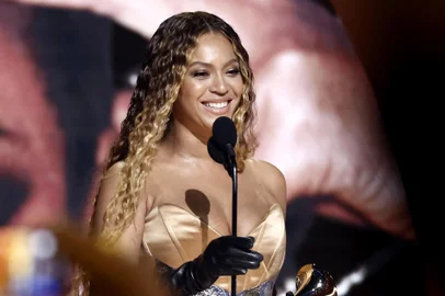LOS ANGELES, CALIFORNIA - FEBRUARY 05: Beyoncé accepts Best Dance/Electronic Music Album for Renaissance onstage during the 65th GRAMMY Awards at Crypto.com Arena on February 05, 2023 in Los Angeles, California.   Emma McIntyre/Getty Images for The Recording Academy/AFP (Photo by Emma McIntyre / GETTY IMAGES NORTH AMERICA / Getty Images via AFP)<!-- NICAID(15340970) -->
