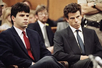 Lyle Menendez e Erik Menendez<!-- NICAID(15885401) -->