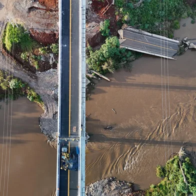 LAJEADO, RS, BRASIL - 2025.04.09 - Ponte que ligará Lajeado a Arroio do Meio, depois que a anterior foi levada pelas águas da enchente, será inaugurada amanhã. (Foto: André Ávila/ Agência RBS)<!-- NICAID(16013743) -->