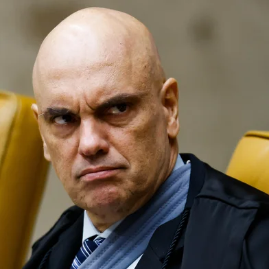 Ministros participam de sessão no plenário do STF, em BrasíliaDF - TRAMA GOLPISTA/STF/JULGAMENTO/NÚCLEO 1 - POLÍTICA - O ministro Alexandre de Moraes   participa de sessão realizada no   plenário do Supremo Tribunal Federal   (STF), em Brasília, na tarde desta   quarta-feira, 14 de maio de 2025. A   defesa do ex-presidente Jair Bolsonaro   (PL) solicitou na terça-feira, 13, a   Moraes o cancelamento das audiências de   testemunhas no processo que investiga   sua participação em uma suposta   tentativa de golpe de estado. As   testemunhas começariam a ser ouvidas na   próxima segunda-feira, 19.    13/05/2025 - Foto: WILTON JUNIOR/ESTADÃO CONTEÚDOEditoria: POLÍTICALocal: BRASÍLIAIndexador: WILTON JUNIORFonte: ESTADAO CONTEUDOFotógrafo: ESTADÃO CONTEÚDO<!-- NICAID(16046768) -->