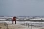 IMBÉ, RS - 16/06/2023 - Praia de Imbé, após o ciclone extratropical, ocorrido durante a madrugada desta sexta-feira (16). FOTO: Lauro Alves, Agência RBS<!-- NICAID(15458297) -->