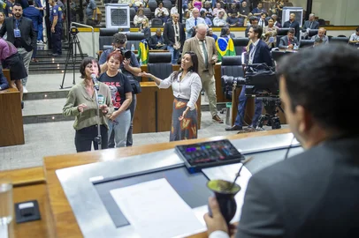 Sessão Ordinária - Movimentação de plenário. (Foto: Mariana Tavares/CMPA- Uso público, resguardado o crédito obrigatório) <!-- NICAID(16243132) -->