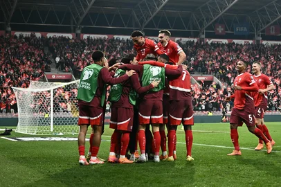 FABRICE COFFRINI / AFP Switzerland's players celebrate after scoring their team's third goal during the FIFA World Cup 2026 Group B European qualification football match between Switzerland and Sweden at the Geneva stadium, in Geneva, on November 15, 2025. (Photo by Fabrice COFFRINI / AFP)<!-- NICAID(16168246) -->