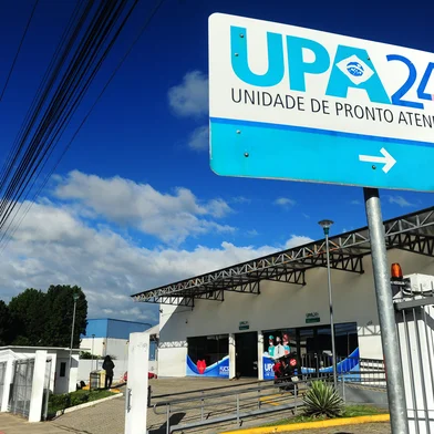 CAXIAS DO SUL, RS, BRASIL, 16/03/2022. Movimento na UPA Zona Norte. Fotos da fachada da Unidade de Pronto Atendimento 24h. (Porthus Junior/Agência RBS)<!-- NICAID(15043021) -->