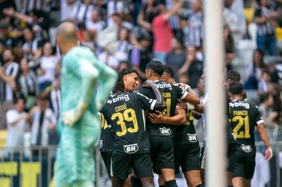 BRASILEIRO A 2026, ATLETICO-MG X GREMIOMG - BRASILEIRO A 2026, ATLÉTICO-MG X GRÊMIO - ESPORTES - MG - BELO HORIZONTE - 16/08/2026 - BRASILEIRO A 2026, ATLÉTICO-MG X GRÊMIO - Vitor Hugo jogador do Atlético-MG comemora seu gol durante partida contra o Grêmio no estádio Arena MRV pelo campeonato Brasileiro A 2026. 16/08/2026 - Foto: FERNANDO MORENO/AGIF - AGÊNCIA DE FOTOGRAFIA/AGIF - AGÊNCIA DE FOTOGRAFIA/ESTADÃO CONTEÚDOEditoria: ESPORTESLocal: BELO HORIZONTEIndexador: FERNANDO MORENOFotógrafo: AGIF - AGÊNCIA DE FOTOGRAFIA<!-- NICAID(16346928) -->