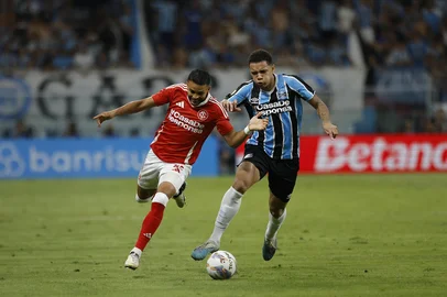 PORTO ALEGRE, RS, BRASIL, 08/02/2025- Gre-Nal 444: partida realizada na Arena, válido pela sexta rodada do Gauchão. wanderson, viery. Foto: Mateus Bruxel / Agência RBS<!-- NICAID(15972301) -->