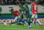 "Essa vitória é da equipe, da resiliência", diz Carbonero, autor do segundo gol do Inter sobre a Chapecoense
