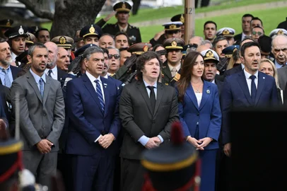 Argentina's President Javier Milei (C) next to his vice president Victoria Villaruel (2nd R), the Head of Government of the city of Buenos Aires Jorge Macri (2nd L) and the Minister of Defense Luis Petri (R) attend a ceremony to commemorate the 42nd anniversary of the war between Argentina and the United Kingdom over the Malvinas/Falkland islands, at the Cenotaph to the Fallen of the Malvinas War in Buenos Aires, on April 2, 2024. (Photo by Luis ROBAYO / AFP)<!-- NICAID(15723303) -->