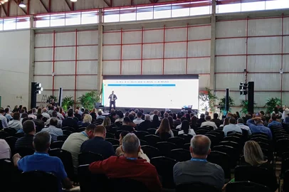 Congresso da Famurs reúne prefeitos gaúchos para debater a reconstrução do RS e empossar a nova diretoria da entidade<!-- NICAID(16031021) -->