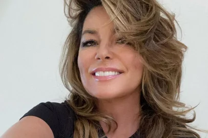 A cantora canadense Shania Twain em selfie do Instagram.<!-- NICAID(15140480) -->