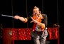 Com piano de garrafas, serrote musical e sinos, "Jerônimo Show" promete divertir a plateia do Sesc Caxias