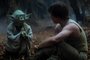 Yoda (Frank Oz) e Luke Skywalker (Mark Hamill) em O Império Contra-Ataca (1980), Episódio V da saga Star Wars.<!-- NICAID(15419838) -->