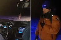 O que era para ser mais um trecho de viagem pela América do Sul transformou-se em um pesadelo de neve, frio extremo e risco de morte para o programador curitibano Thiago Crevelloni, de 35 anos. Durante uma travessia solitária pela Patagônia argentina, o brasileiro ficou preso após um erro de rota indicado pelo GPS e precisou caminhar por mais de 24 quilômetros em uma tempestade, sob sensação térmica de até -10ºC, até ser finalmente resgatado por uma patrulha policial. “Pensei que fosse morrer congelado”, relatou.<!-- NICAID(16041348) -->