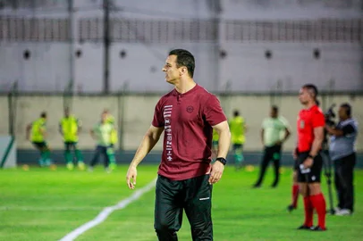 Floresta 0x0 Caxias, 1 rodada do quadrangular da Série C 2025, no Estádio Domingão, em Horizonte-CE. Na foto: técnico Júnior Rocha.<!-- NICAID(16119311) -->