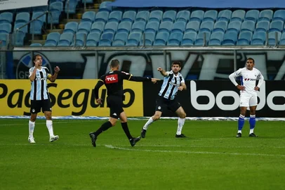 PORTO ALEGRE, RS, BRASIL - 27.06.2021 - O Grêmio recebe o Fortaleza na Arena pela sétima rodada do Brasileirão. (Foto: Félix Zucco/Agencia RBS)<!-- NICAID(14819551) -->