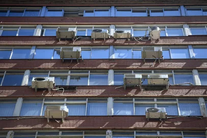 André Ávila / Agencia RBS PORTO ALEGRE, RS, BRASIL - 2020.10.19 - Matéria sobre uso de ar condicionado. (Foto: ANDRÉ ÁVILA/ Agência RBS)Indexador: Andre Avila<!-- NICAID(14620389) -->