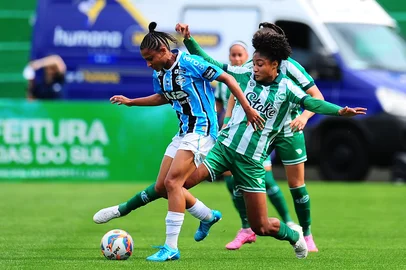 Porthus Junior / Agencia RBS CAXIAS DO SUL, RS, BRASIL, 16/11/2025. Juventude x Grêmio, jogo de ida válido pela final do Campeonato Gaucho Feminino (Gauchão Feminino 2025) e realizado no estádio Alfredo Jaconi. (Porthus Junior/Agência RBS)Indexador: BTK <!-- NICAID(16168382) -->