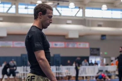 Mark Zuckerberg, CEO da Meta, empresa responsável pelo Facebook, WhatsApp e Instagram, conquistou em 6 de maio de 2023 medalhas de ouro e prata em uma competição de jiu-jitsu realizada em Redwood City, no Estado da Califórnia, nos Estados Unidos.<!-- NICAID(15423459) -->