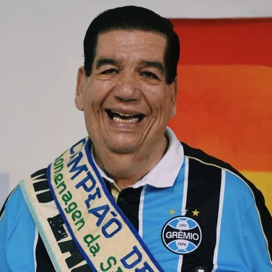 Há 46 anos, Volmar Santos fundava a Coligay, a única torcida gay do Brasil<!-- NICAID(15400108) -->