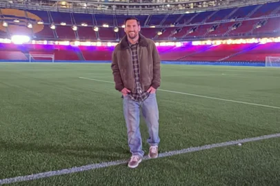 Reprodução / Instagram,@leomessi Messi visita o Camp Nou<!-- NICAID(16164123) -->