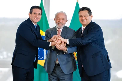 03.02.2025 - Presidente do Senado Federal, Senador Davi Alcolumbre, e Presidente da Câmara dos Deputados, Deputado Hugo Motta<!-- NICAID(15968012) -->