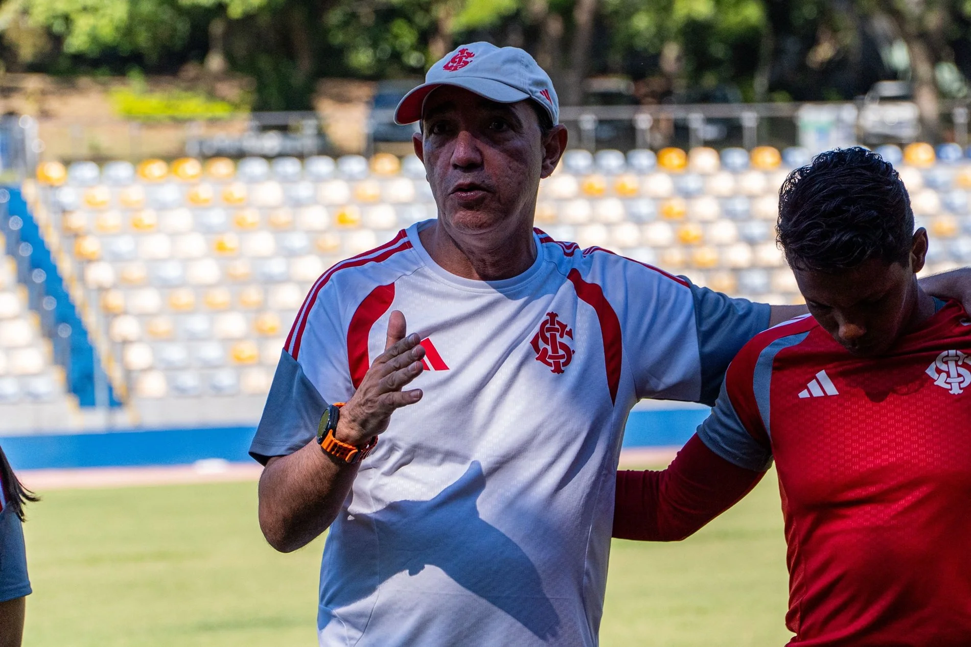 Gurias Coloradas seguem sem técnico duas semanas; interino tem chance de ser efetivado