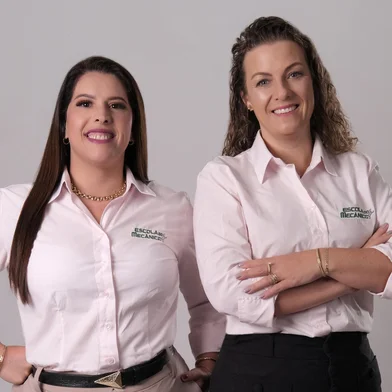 Caxias do Sul ganha nesta terça-feira a primeira unidade da franquia Escola do Mecânico na Serra Gaúcha. Com as empresárias Franciele Calgaro Amaral e Milene Montemesso Cunico no comando, a escola funcionará na Rua Mimo-de-Vênus, 199, no bairro Cinquentenário. Essa é a primeira franquia no Rio Grande do Sul com liderança feminina.<!-- NICAID(16016978) -->