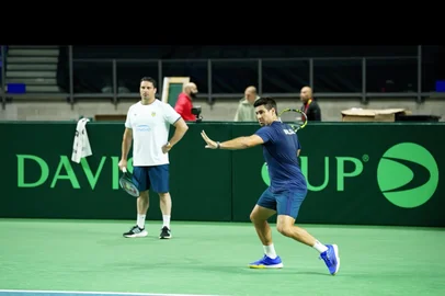 Atleta de Passo Fundo está na equipe brasileira que disputa a Copa Davis contra o Canadá<!-- NICAID(16220297) -->