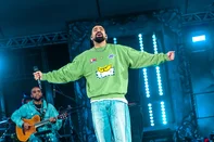Dilsinho apresenta o Pagode do Diferentão em Porto Alegre, no estacionamento do Estádio Beira-Rio<!-- NICAID(16084033) -->