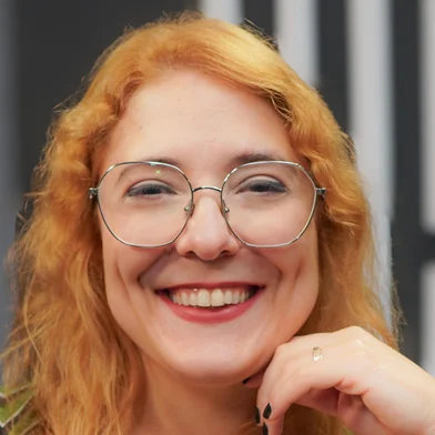 Jornalista FêCris Vasconcellos<!-- NICAID(16142363) -->