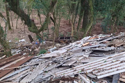 Polícia flagra construção de estábulos e aterro irregular às margens do Arroio Miranda<!-- NICAID(16087270) -->
