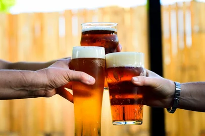 Cerveja artesanalFonte: 338101843<!-- NICAID(15400763) -->