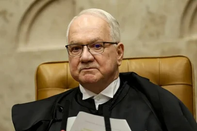 "Críticas não fragilizam STF, mas fortalecem democracia", diz presidente do STF Edson Fachin <!-- NICAID(16339393) -->