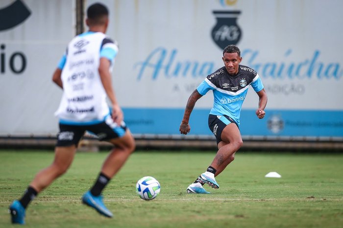 JÁ JOGUEI NO GRÊMIO: Wesley