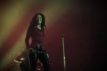 Show da pop star colombia Shakira, no palco do Gigantinho, dia 21/03/1997, em Porto Alegre.A cantora apresenta as músicas do álbum Pies Descalzos.-#ENVELOPE: 188296<!-- NICAID(15956278) -->