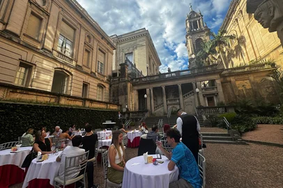Café da Catedral<!-- NICAID(15969667) -->