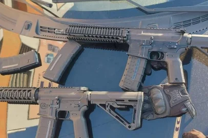 Uma mulher de 37 anos foi presa em flagrante por posse irregular de arma de fogo em Novo Hamburgo, Vale do Sinos. Na tarde do último sábado (29), ela foi flagrada com dois fuzis calibre ponto 556 durante operação da Brigada Militar (BM).<!-- NICAID(15496676) -->