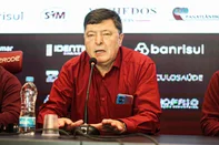 Apresentação do Departamento de Futebol do Caxias para a temporada de 2026. Na foto, o presidente Roberto De Vargas.<!-- NICAID(16149828) -->