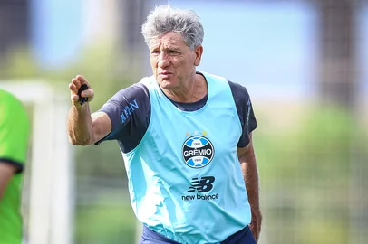 RS - FUTEBOL/ TREINO GREMIO 2026 - ESPORTES - Jogadores do Gremio realizam treino durante a tarde desta quinta-feira, no CT Luiz Carvalho, na preparaÃ§Ã£o para partida valida pelo Campeonato Brasileiro 2026. Na foto, Renato Portaluppi. FOTO: LUCAS UEBEL/GREMIO FBPA<!-- NICAID(16388339) -->