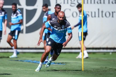 Thaciano tem atuado como lateral-direito no Grêmio