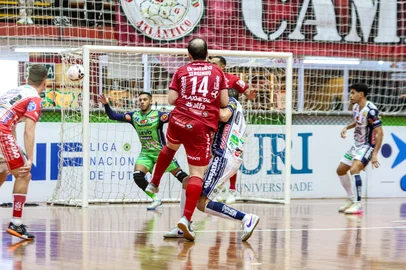 Atlântico sofre empate a nove segundos do fim, mas segue líder da Liga Nacional<!-- NICAID(16330148) -->