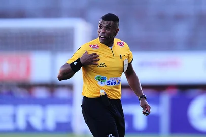 CAXIAS DO SUL, RS, BRASIL, 08/02/2025. Caxias x São Luiz, jogo válido pela terceira rodada do Campeonato Gaúcho 2025 (Gauchão SuperBet) e realizado no estádio Centenário. (Porthus Junior/Agência RBS)Indexador: BTK                             <!-- NICAID(15972162) -->