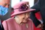 Britain's Queen Elizabeth II gestures on her arrival to attend the ceremonial opening of the sixth Senedd, in Cardiff, Wales on October 14, 2021. (Photo by Geoff Caddick / AFP)Editoria: POLLocal: CardiffIndexador: GEOFF CADDICKSecao: imperial and royal mattersFonte: AFPFotógrafo: STR<!-- NICAID(14938790) -->