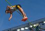 Armand Duplantis comemora 7º recorde mundial no salto com vara e agradece 'rivais'