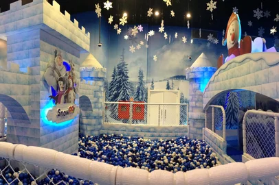 Instalação do Snowland no shopping Iguatemi Porto Alegre <!-- NICAID(12432771) -->