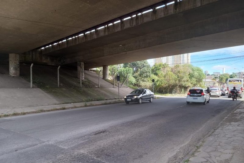 Nova faixa para destravar saída do bairro Bela Vista, em Caxias, depende de alargamento da via<!-- NICAID(15745877) -->