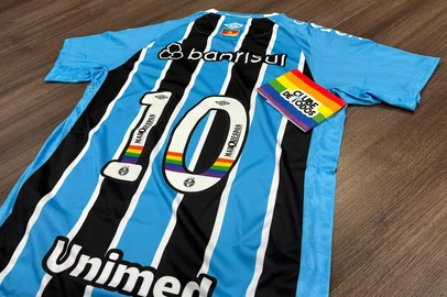 Grêmio terá números com as cores do arco-íris em apoio à luta contra a LGBTfobia<!-- NICAID(16039984) -->